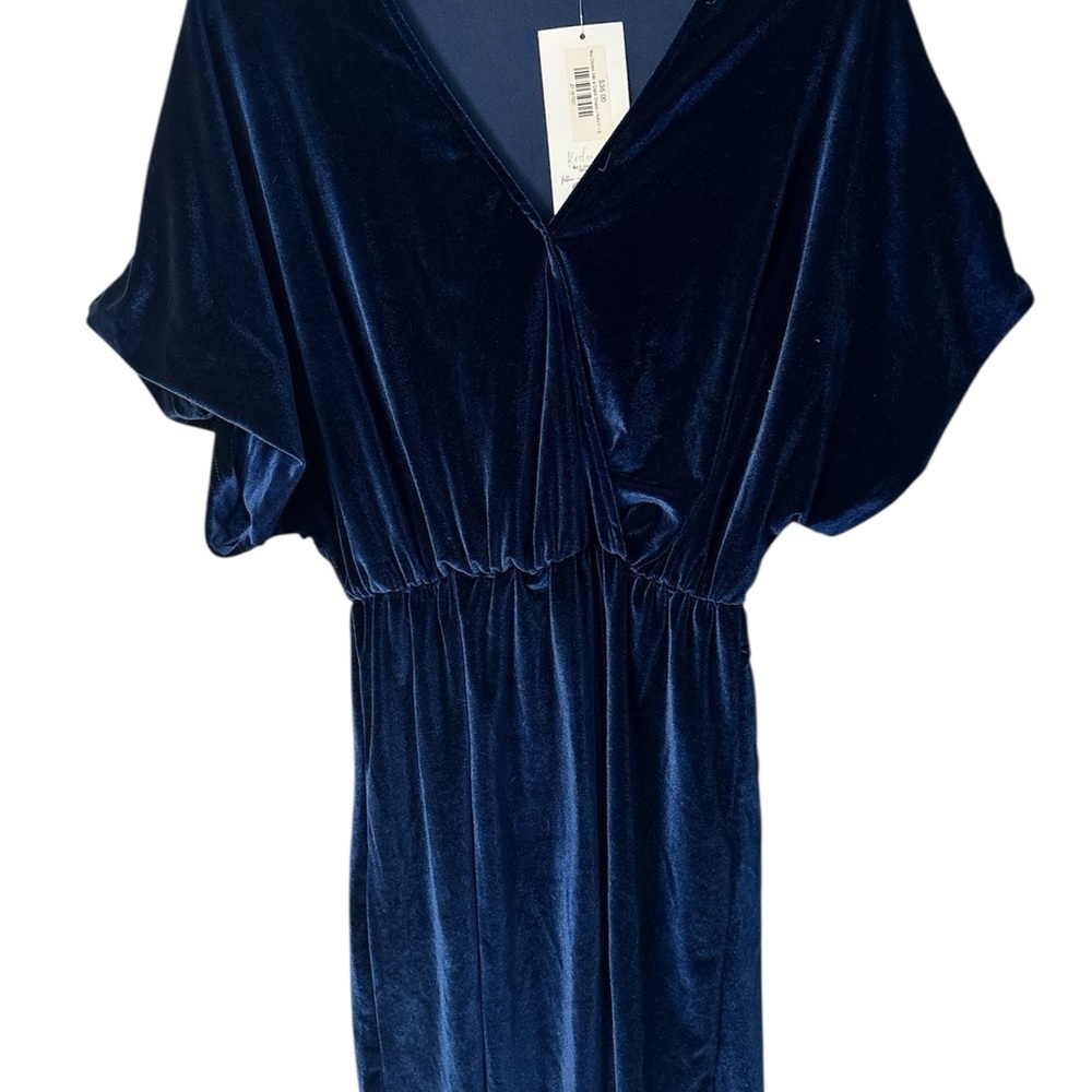 NWT Boutique Elegant Navy Blue Velvet Dress